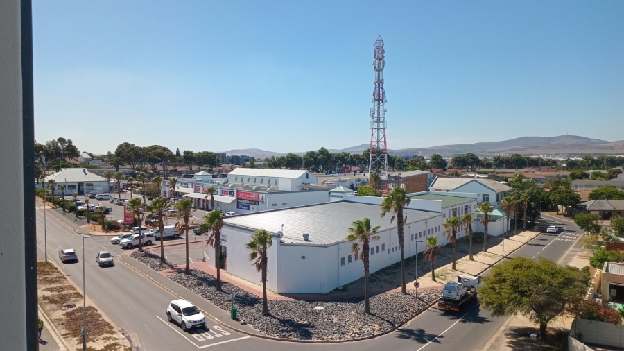 2 Bedroom Property for Sale in Table View Western Cape